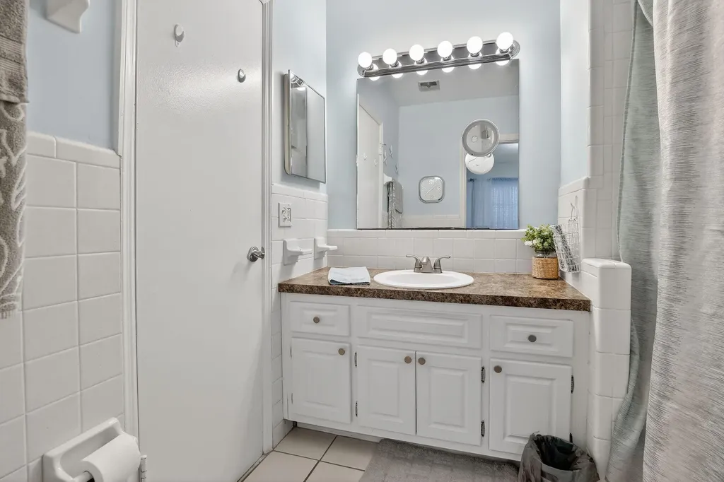 2424 SE 17th Street Fort Lauderdale FL 33316