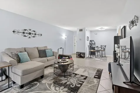 2424 SE 17th Street Fort Lauderdale FL 33316