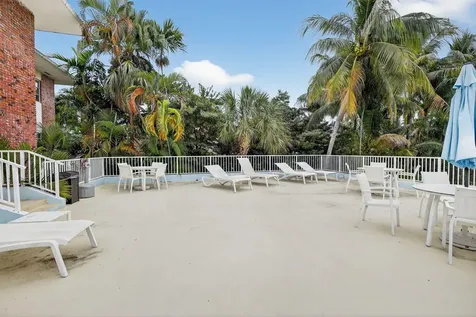 2424 SE 17th Street Fort Lauderdale FL 33316