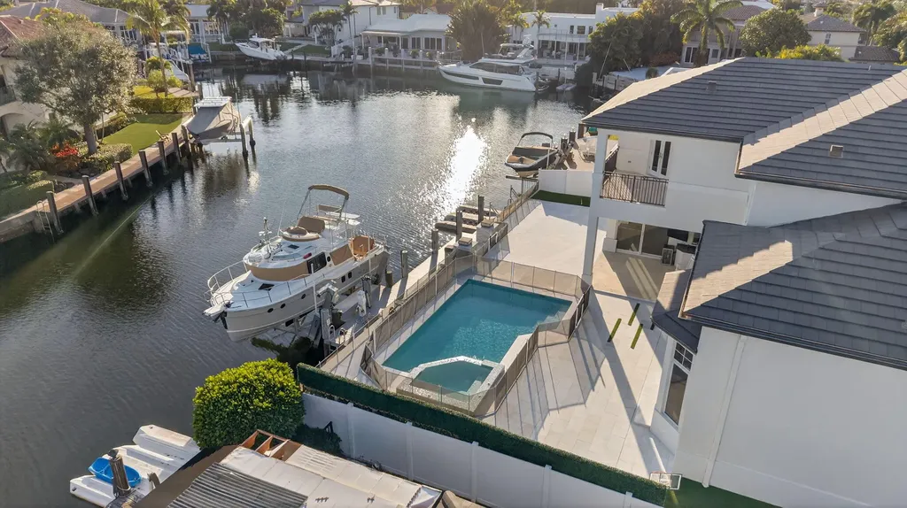 724 NE 36th Street Boca Raton FL 33431