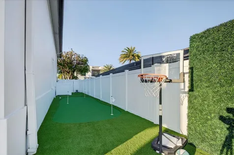 724 NE 36th Street Boca Raton FL 33431