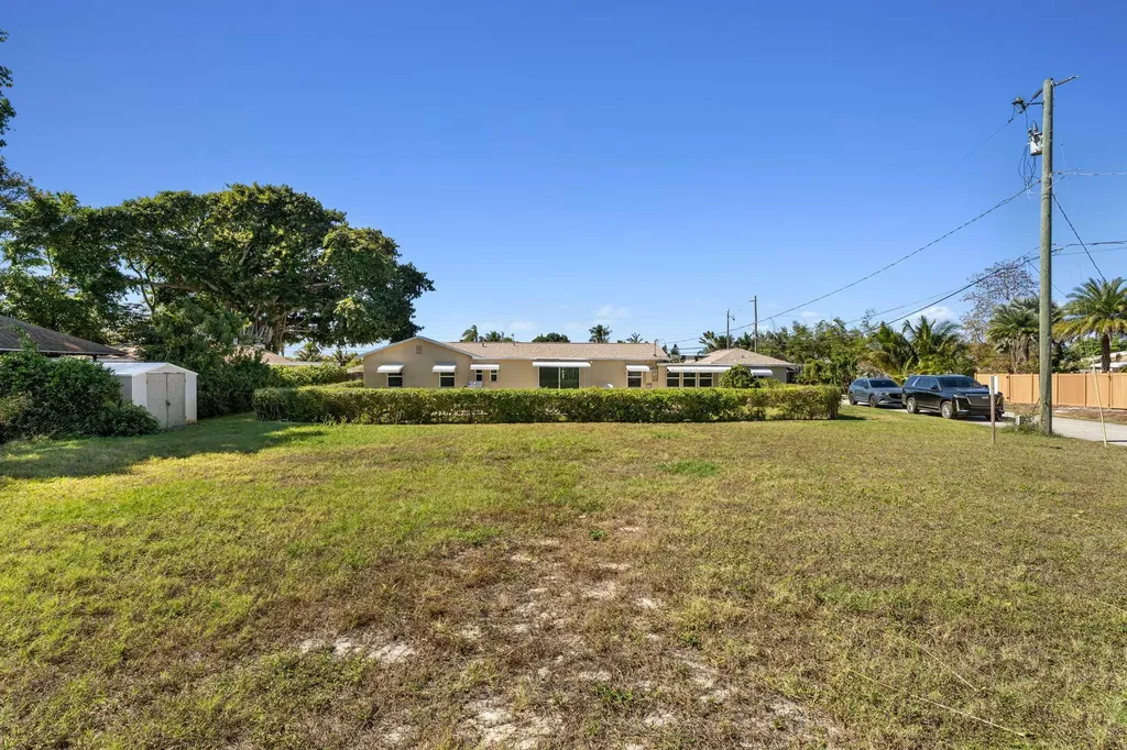 Xxxx Fittin Court Lake Worth FL 33461