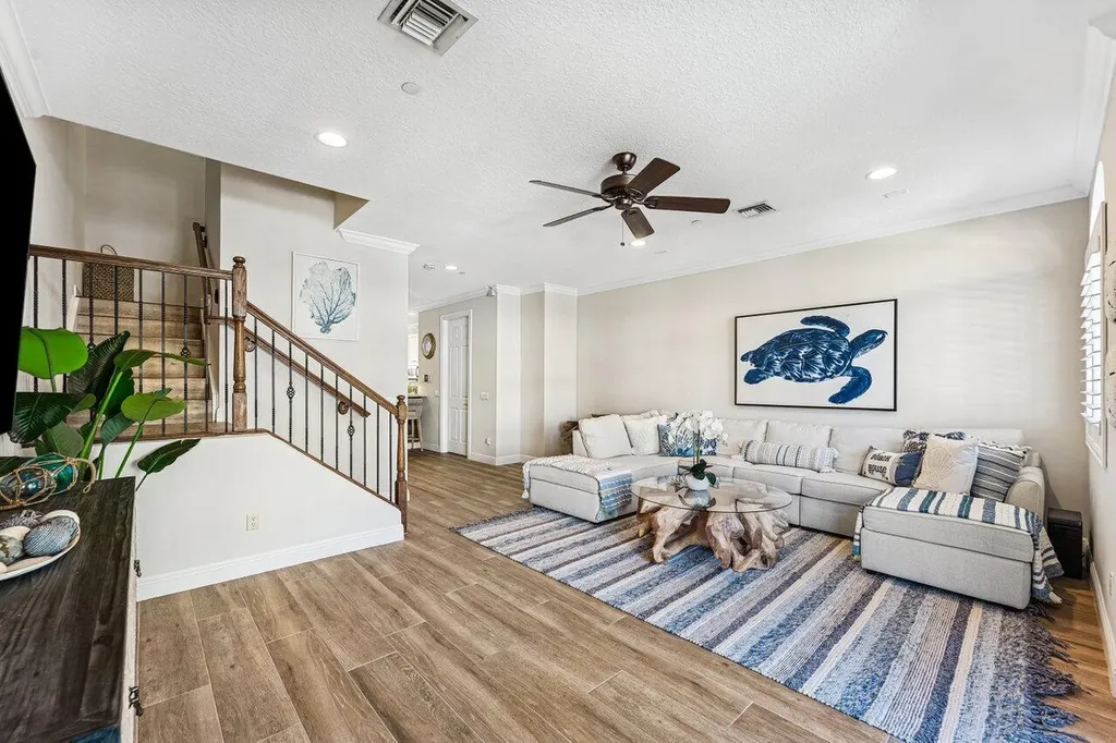 813 Estancia Way Boynton Beach FL 33435