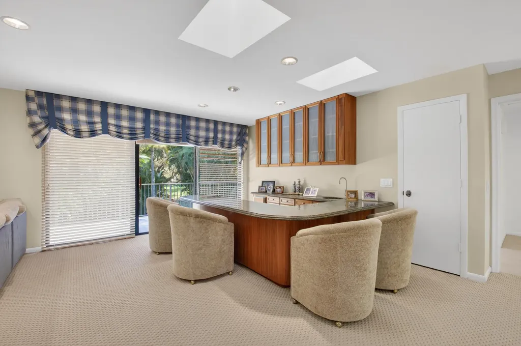 19682 Oakbrook Court Boca Raton FL 33434