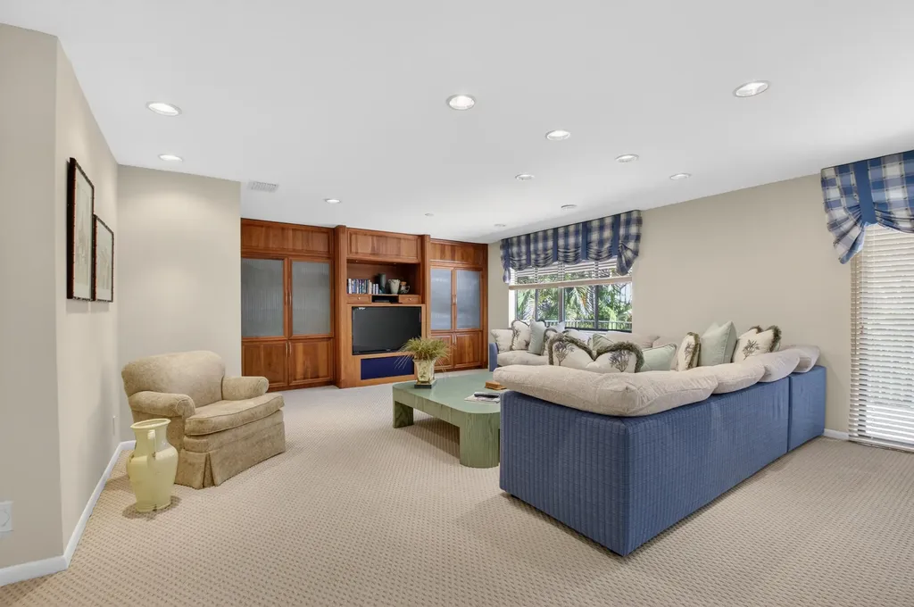 19682 Oakbrook Court Boca Raton FL 33434