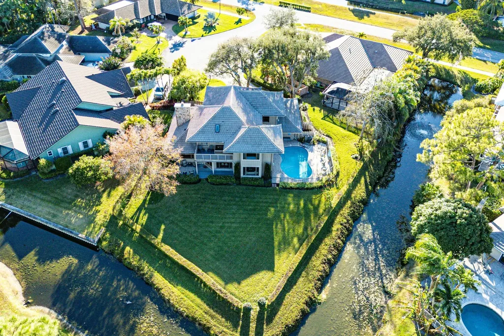 4 Sutherland Court Palm Beach Gardens FL 33418