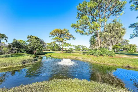 4 Sutherland Court Palm Beach Gardens FL 33418