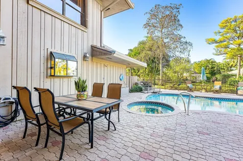 4 Sutherland Court Palm Beach Gardens FL 33418