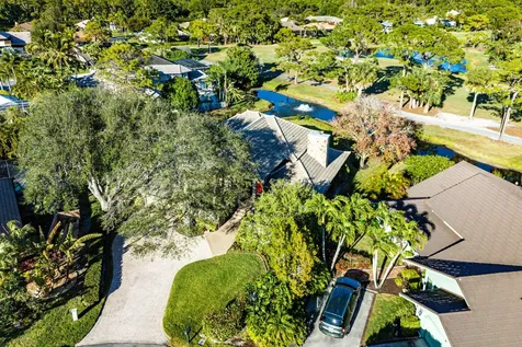 4 Sutherland Court Palm Beach Gardens FL 33418