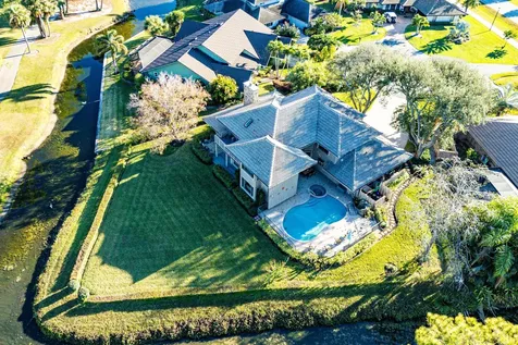 4 Sutherland Court Palm Beach Gardens FL 33418