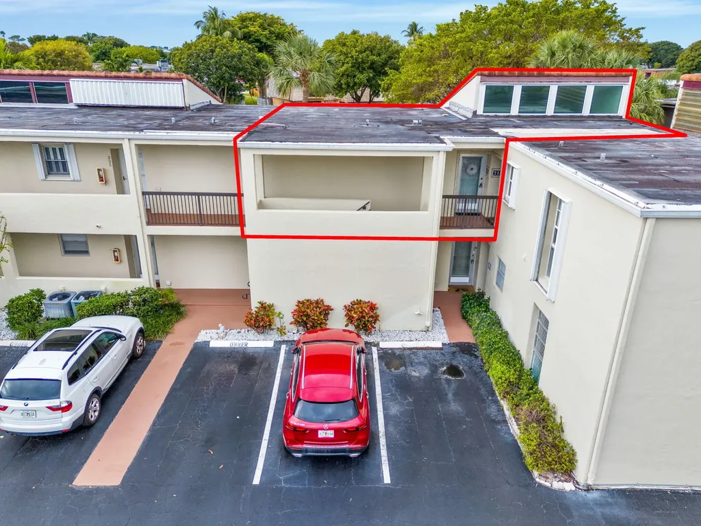 2540 Boundbrook Boulevard Palm Springs FL 33406