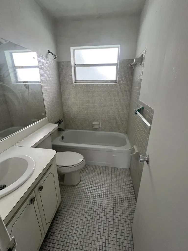1380 NW 43rd Terrace Lauderhill FL 33313
