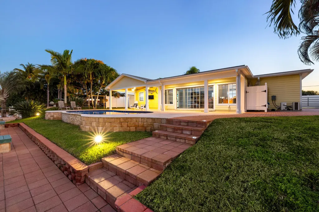 733 Jacana Way North Palm Beach FL 33408