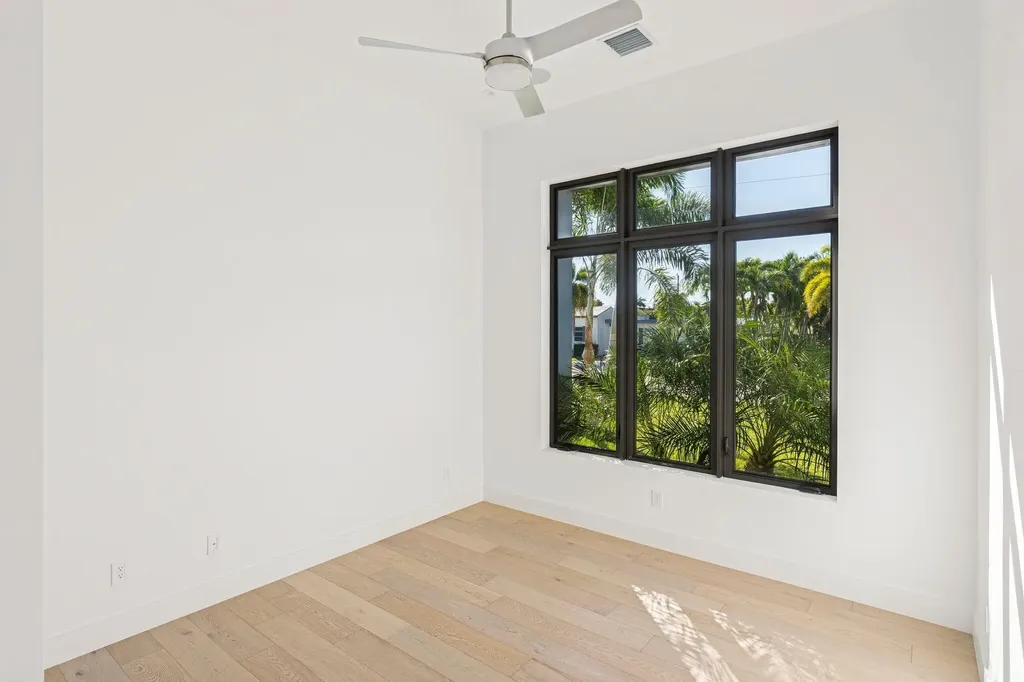 261 NW 8th Street Boca Raton FL 33432