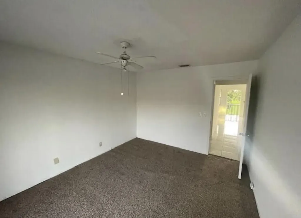 66 Easthampton C West Palm Beach FL 33417