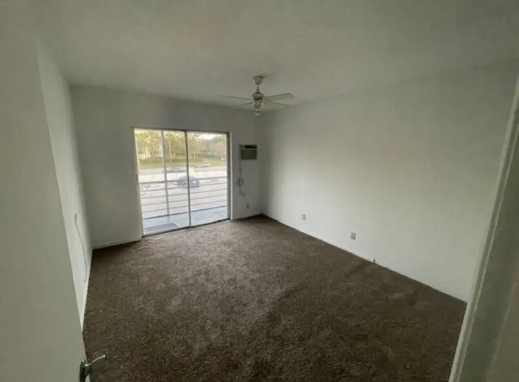 66 Easthampton C West Palm Beach FL 33417