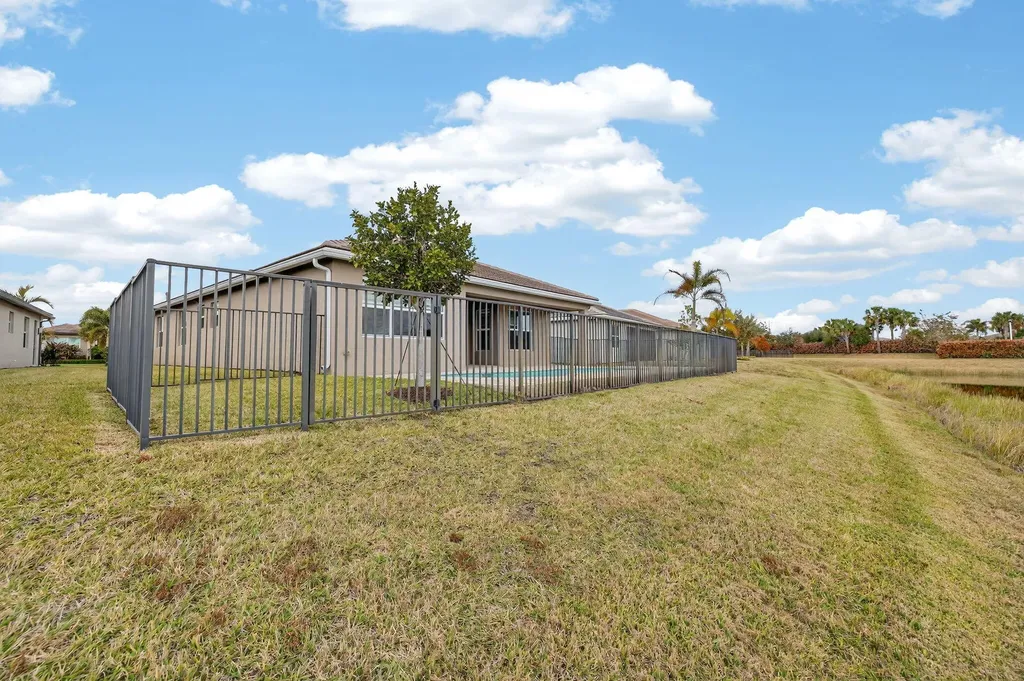 11821 SW Coral Cove Parkway Port St Lucie FL 34987