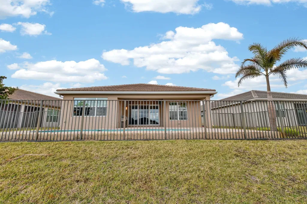 11821 SW Coral Cove Parkway Port St Lucie FL 34987