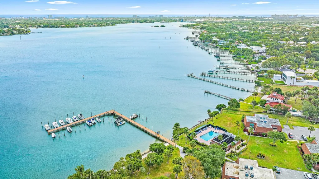 825 Center Street Jupiter FL 33458