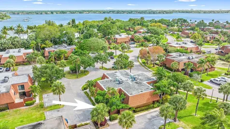 825 Center Street Jupiter FL 33458
