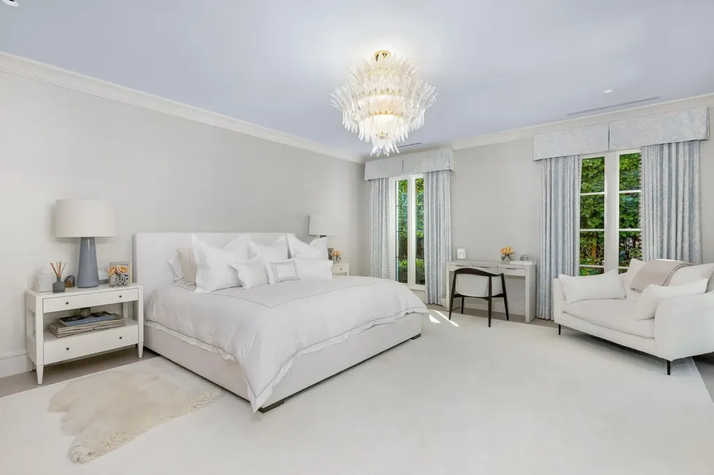 208 Sandpiper Drive Palm Beach FL 33480