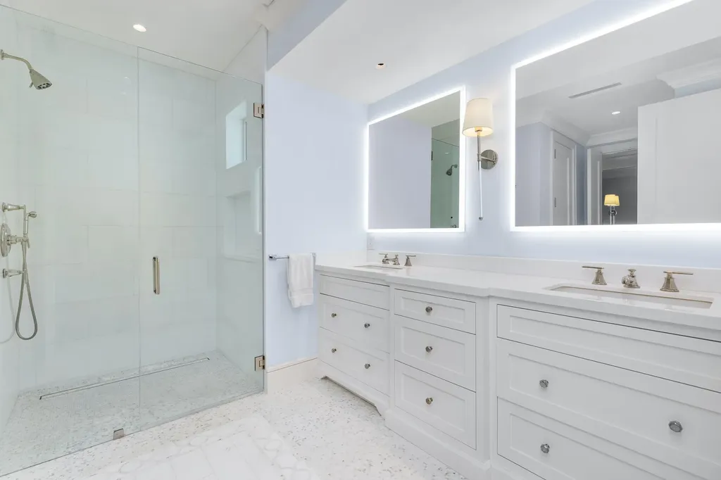 208 Sandpiper Drive Palm Beach FL 33480