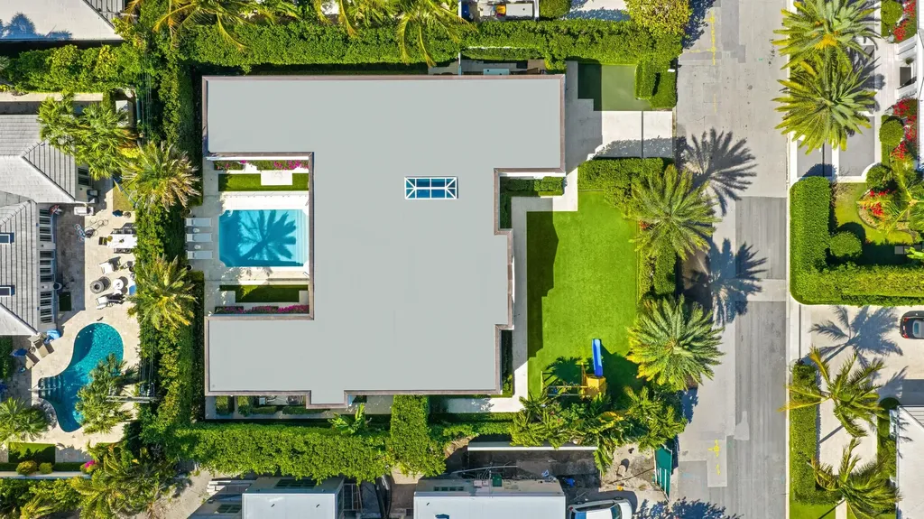 208 Sandpiper Drive Palm Beach FL 33480