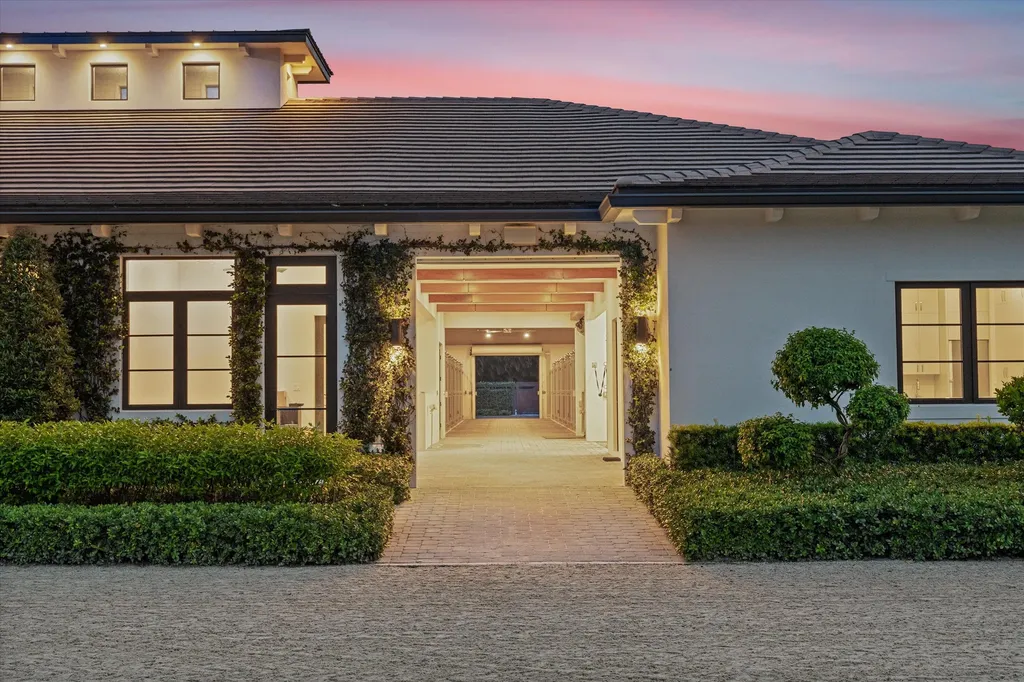 4675 Stables Way Wellington FL 33414
