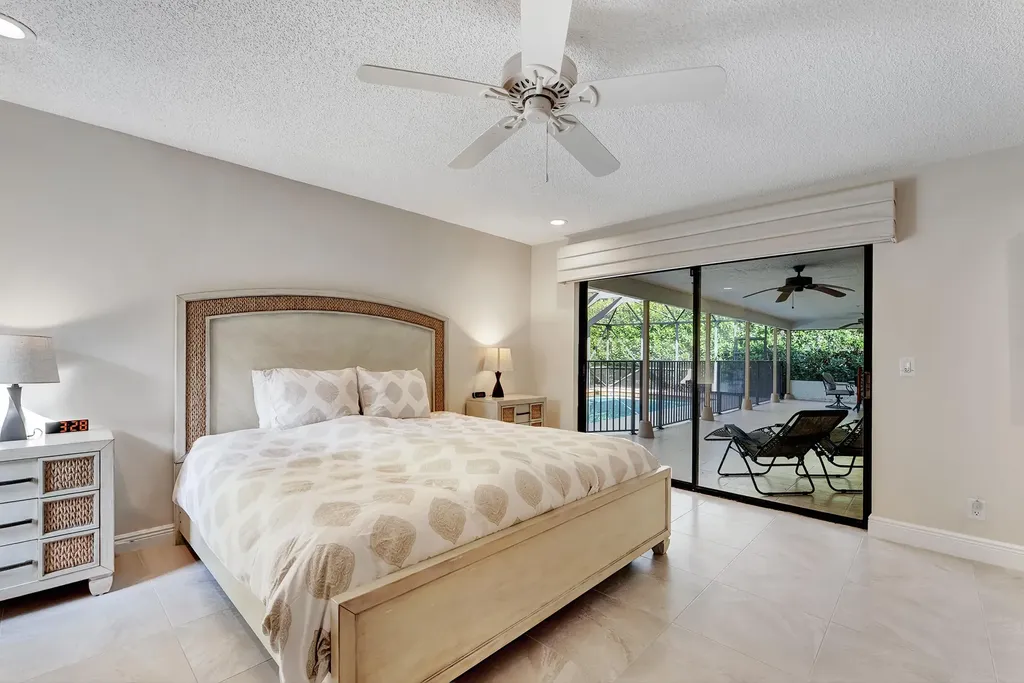 7379 London Lane Boca Raton FL 33433