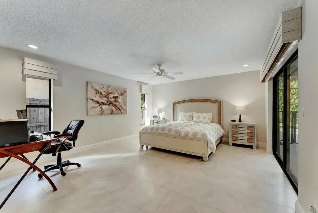 7379 London Lane Boca Raton FL 33433