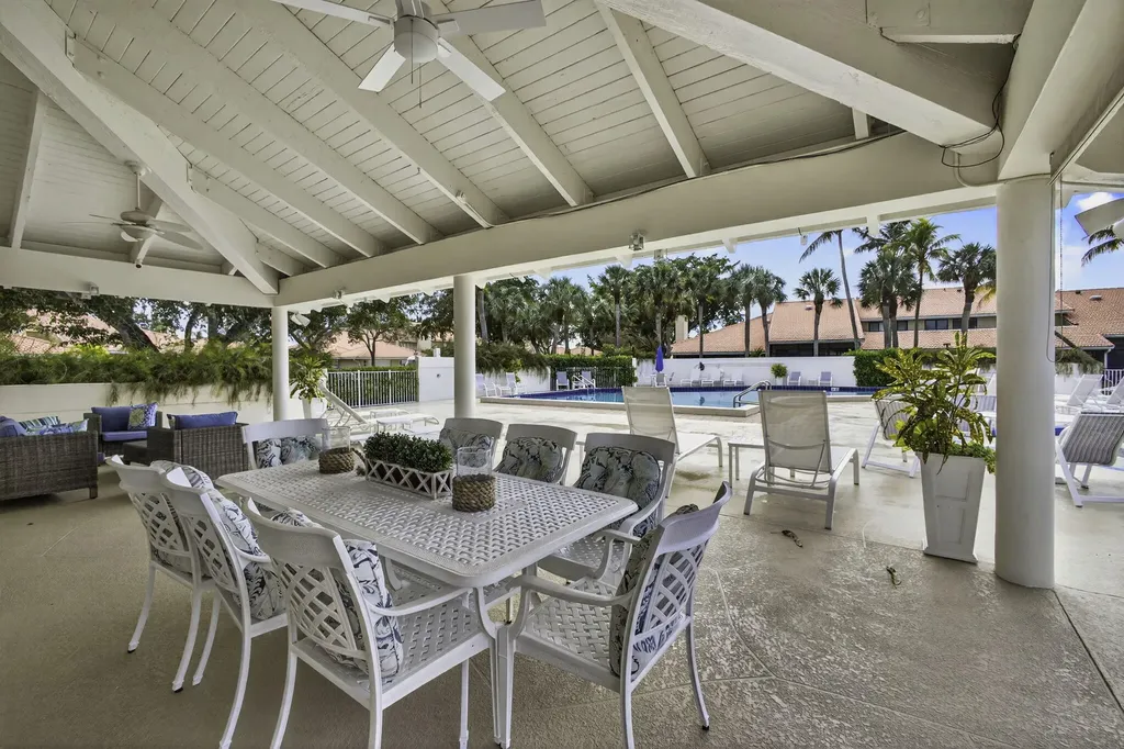 301 Old Meadow Way Palm Beach Gardens FL 33418