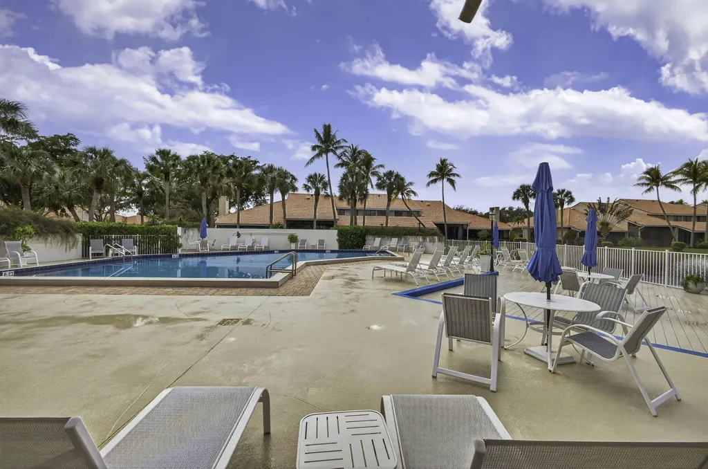 301 Old Meadow Way Palm Beach Gardens FL 33418