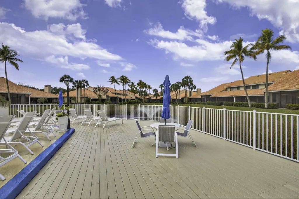 301 Old Meadow Way Palm Beach Gardens FL 33418