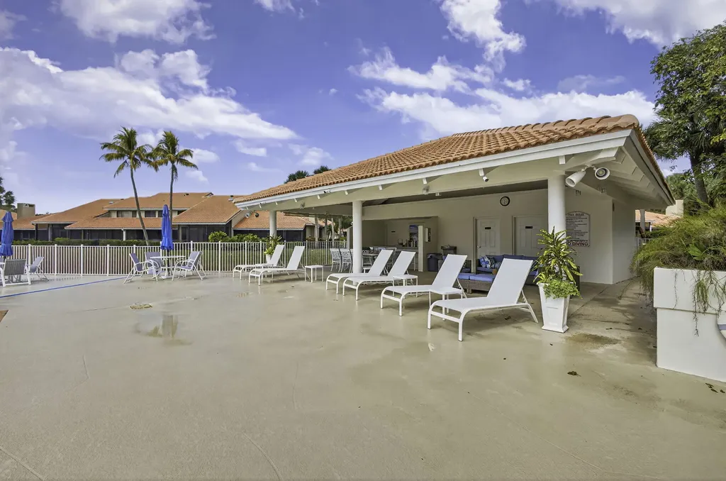 301 Old Meadow Way Palm Beach Gardens FL 33418