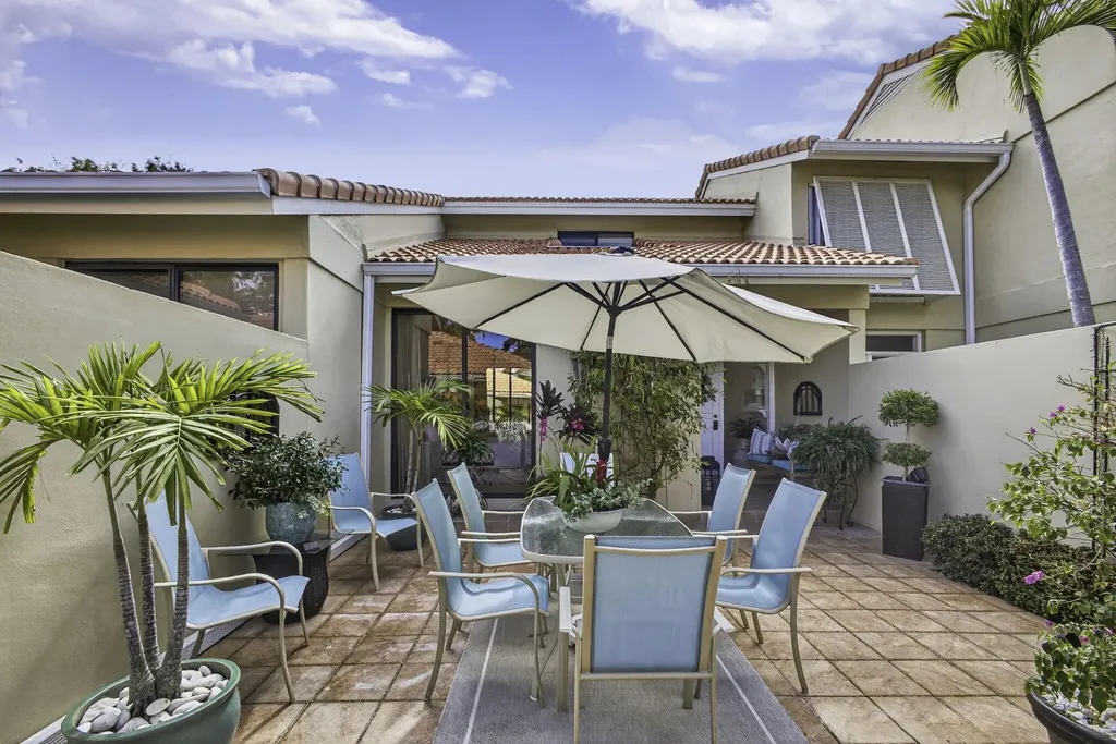 301 Old Meadow Way Palm Beach Gardens FL 33418