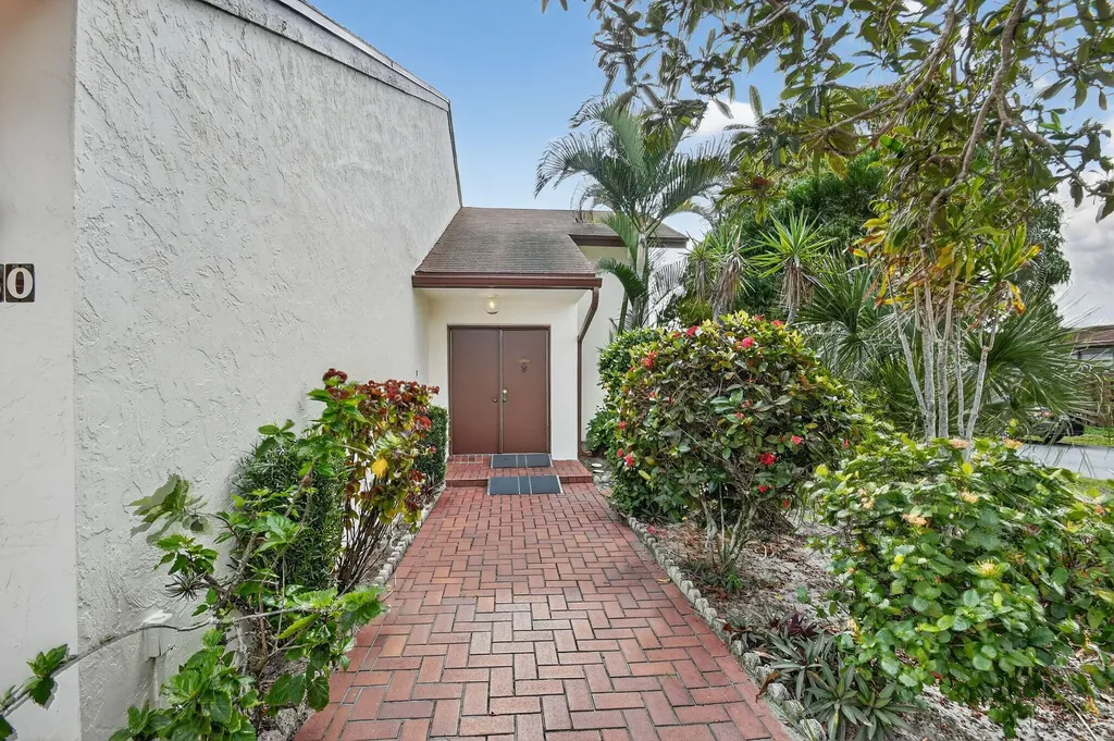 6730 Starkeys Place Lake Worth FL 33467