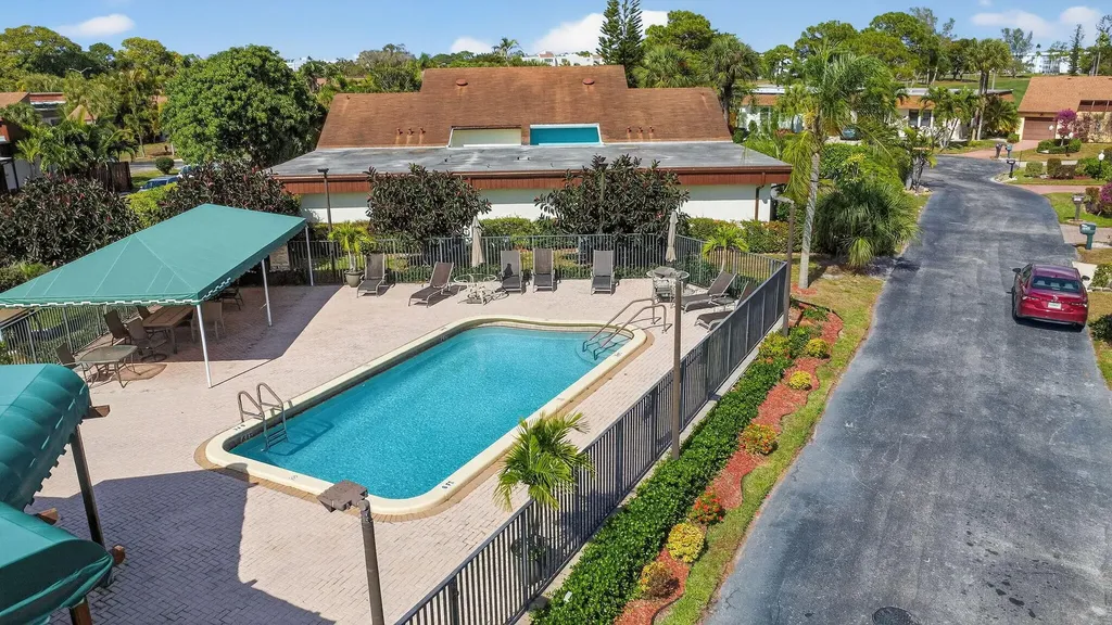 6730 Starkeys Place Lake Worth FL 33467
