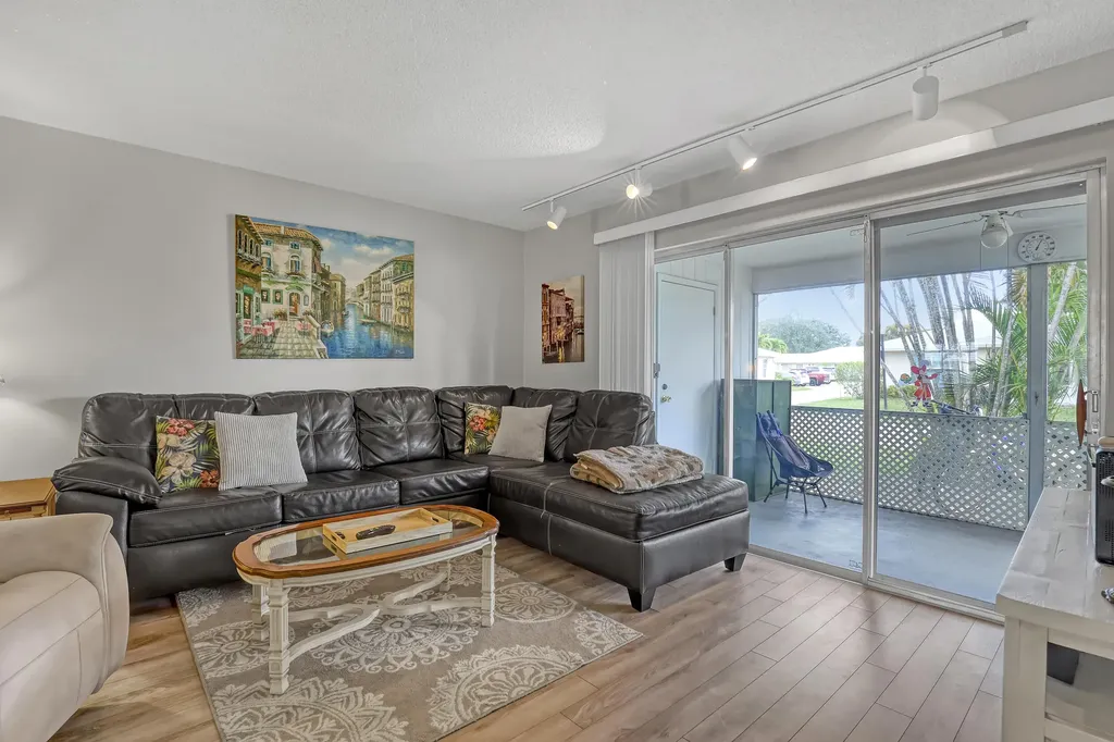 553 Covered Bridge Boulevard Lake Worth FL 33467