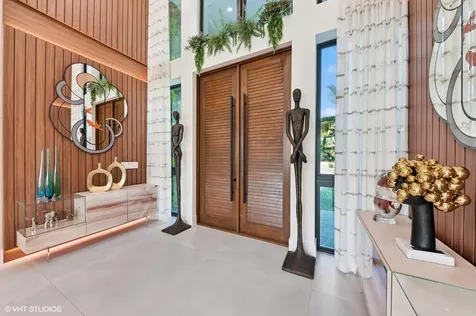 8533 N Native Dancer Road Palm Beach Gardens FL 33418