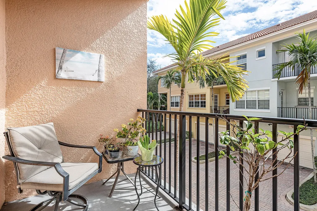 2455 San Pietro Circle Palm Beach Gardens FL 33410
