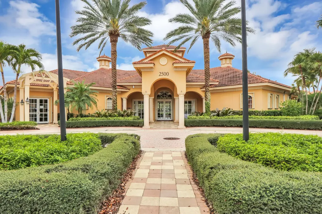 2455 San Pietro Circle Palm Beach Gardens FL 33410