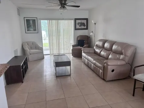 2213 NE 1st Court Boynton Beach FL 33435