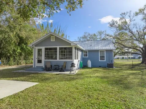 925 27th Avenue Vero Beach FL 32960