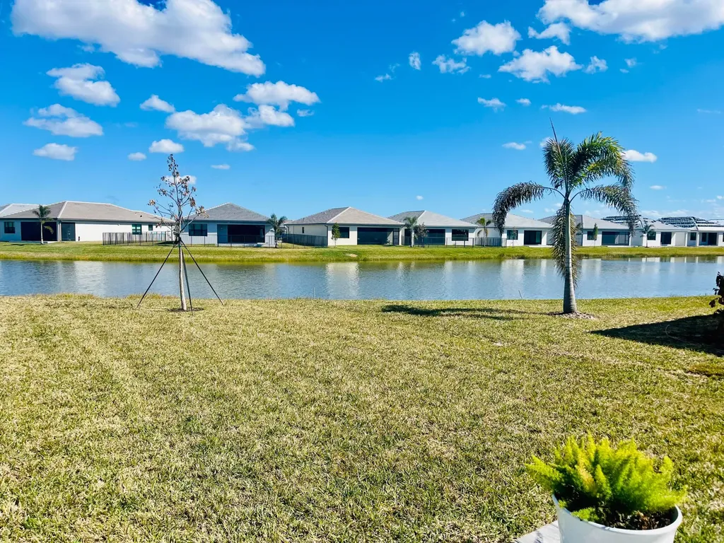 12461 SW Water Dance Way Port St Lucie FL 34987