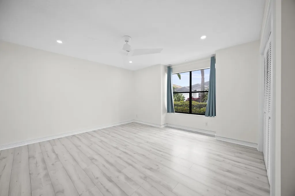 10106 Spyglass Way Boca Raton FL 33498