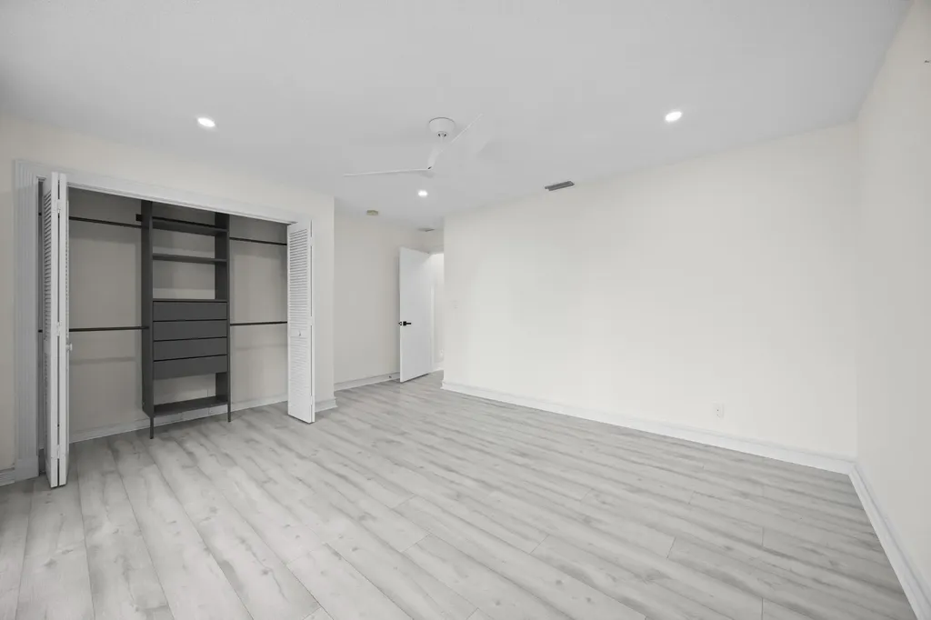 10106 Spyglass Way Boca Raton FL 33498