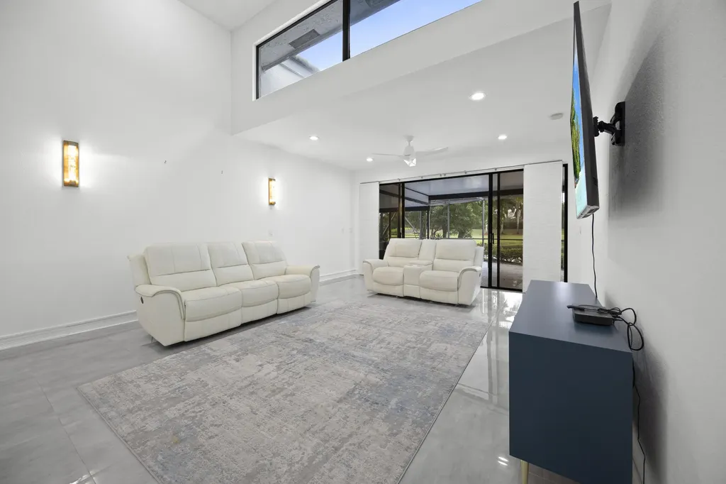10106 Spyglass Way Boca Raton FL 33498