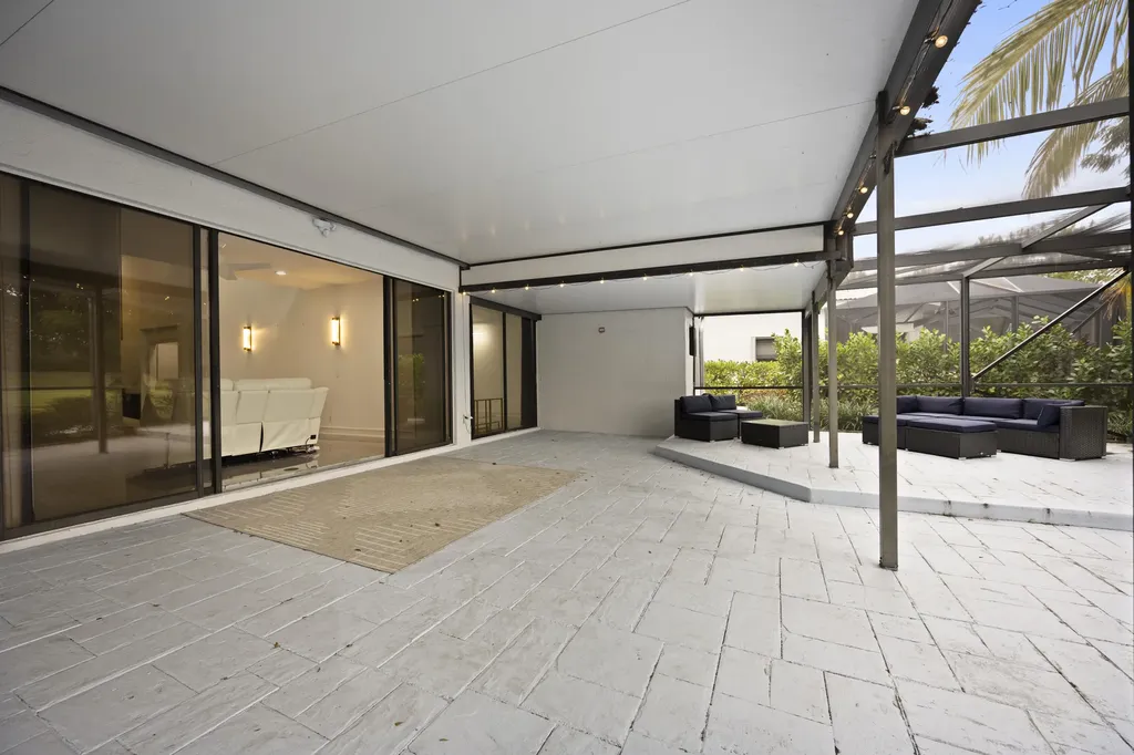 10106 Spyglass Way Boca Raton FL 33498