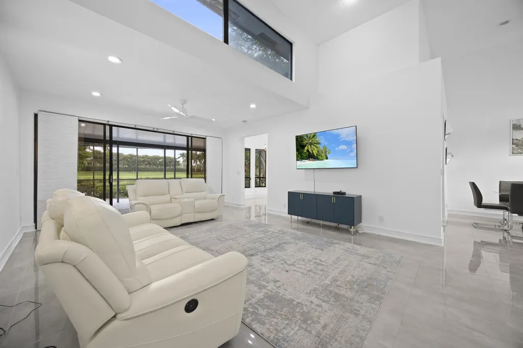 10106 Spyglass Way Boca Raton FL 33498
