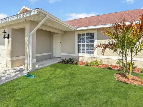 117 SW Glenwood Drive Port St Lucie FL 34984